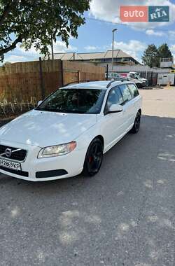 Универсал Volvo V70 2011 в Киеве