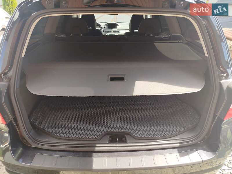 Универсал Volvo V70 2011 в Нововолынске