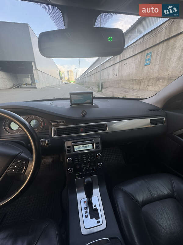 Универсал Volvo V70 2009 в Киеве