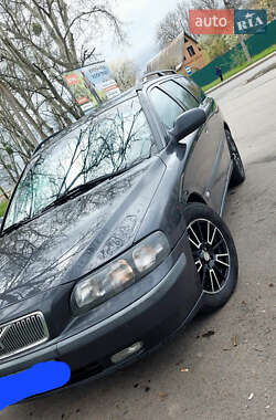 Універсал Volvo V70 2002 в Умані