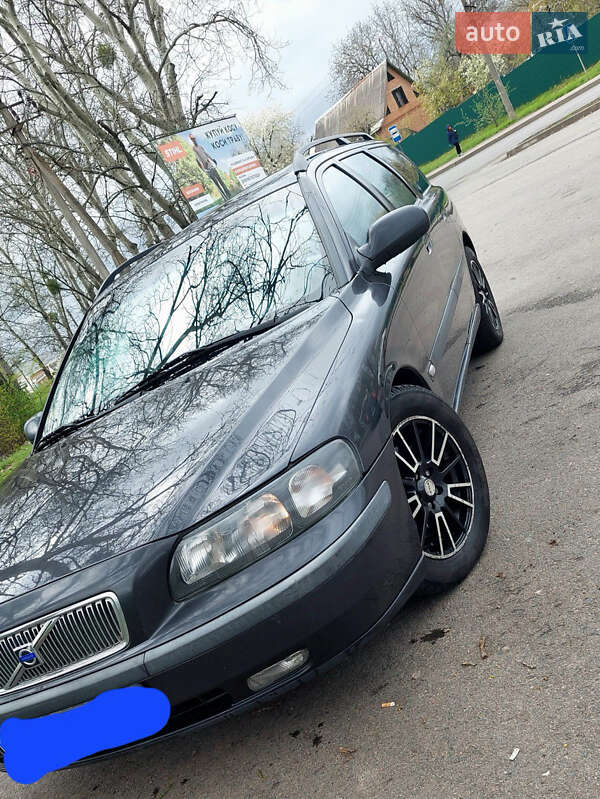 Универсал Volvo V70 2002 в Умани