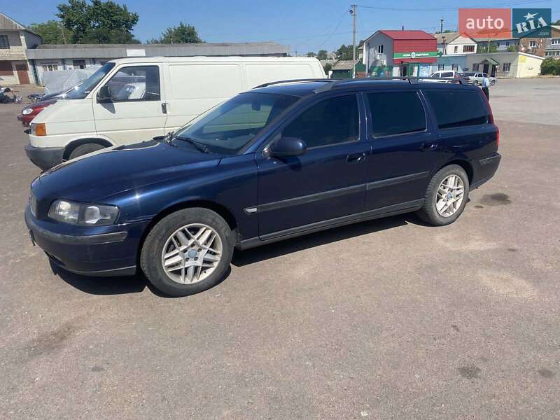 Универсал Volvo V70 2001 в 