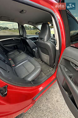 Универсал Volvo V70 2012 в 