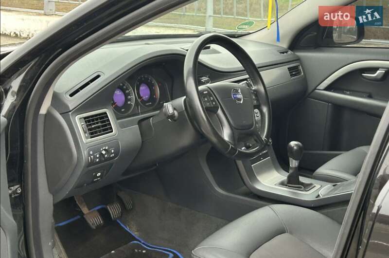 Универсал Volvo V70 2010 в Киеве