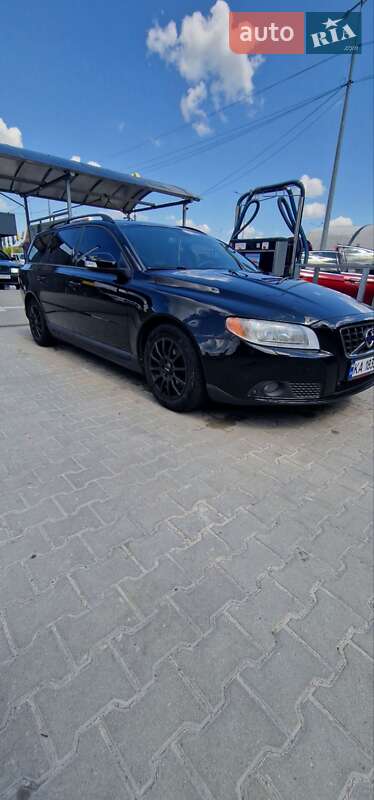 Универсал Volvo V70 2010 в Киеве