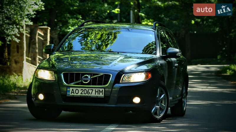 Универсал Volvo V70 2010 в Луцке