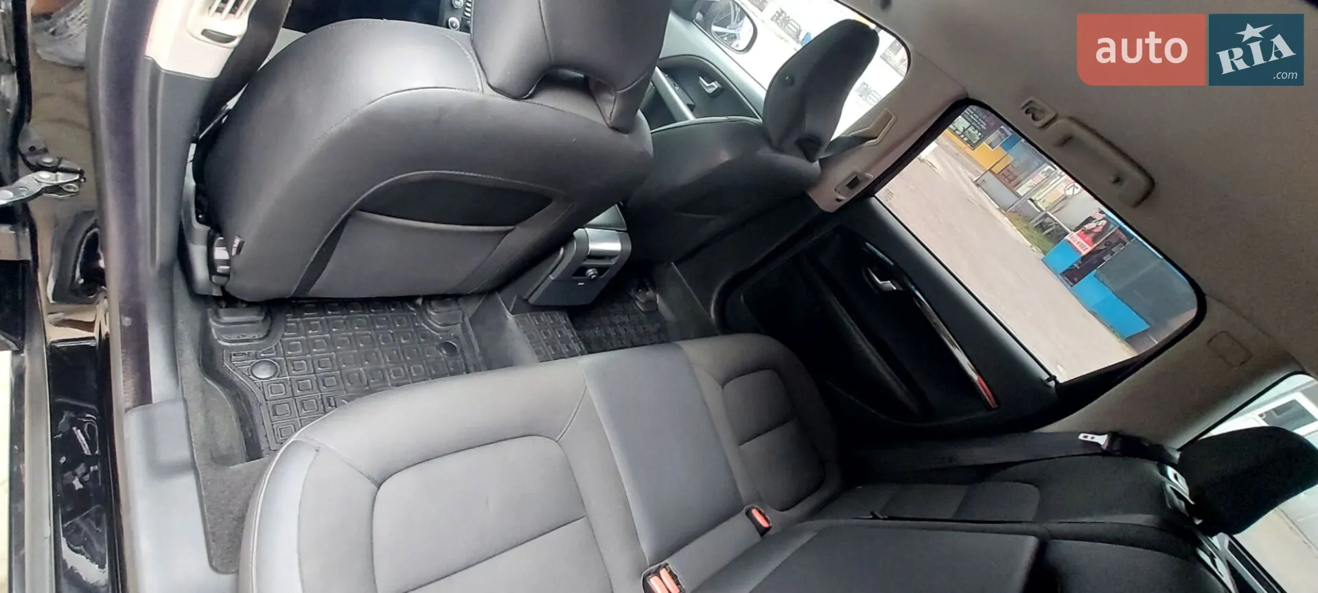 2011 Volvo V70 - мініатюра 17