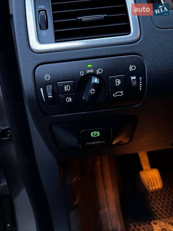 Универсал Volvo V70 2010 в Казатине