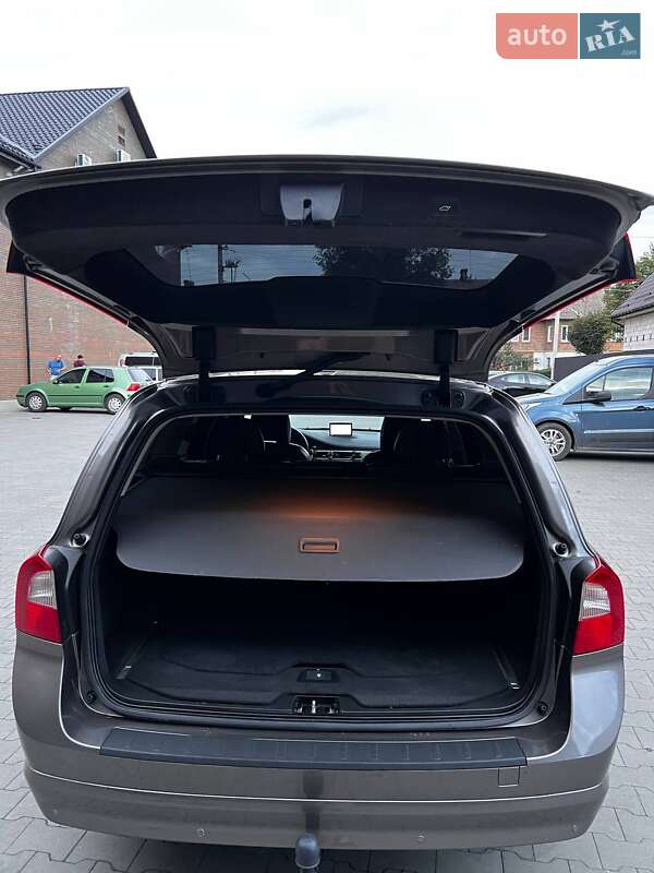 Универсал Volvo V70 2010 в Казатине