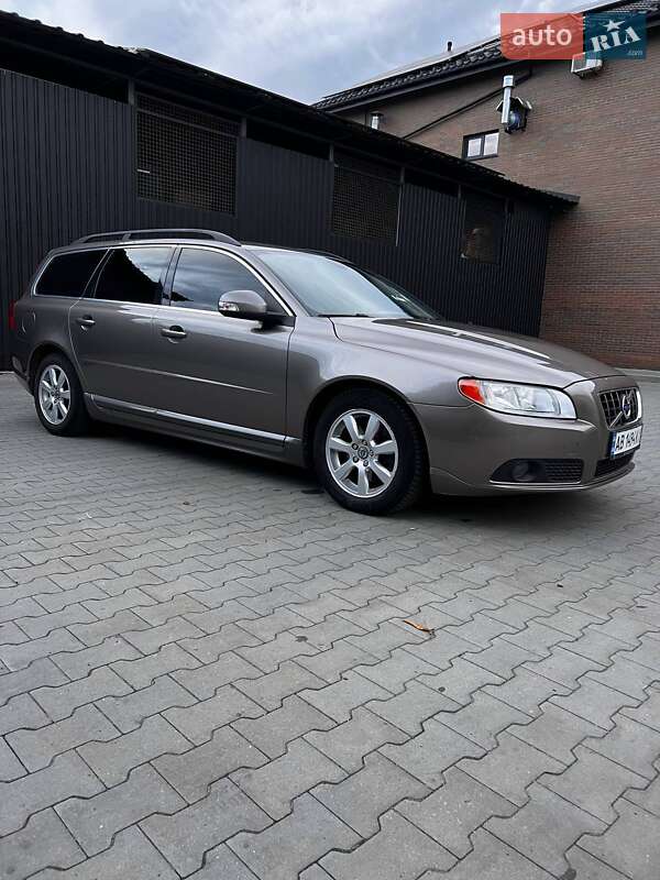 Универсал Volvo V70 2010 в Казатине