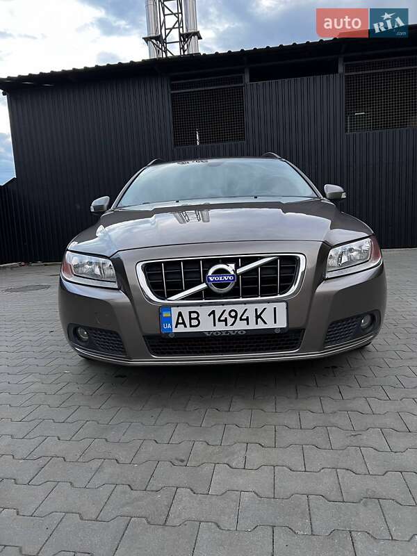 Универсал Volvo V70 2010 в Казатине