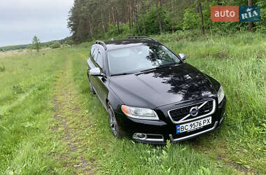 Универсал Volvo V70 2012 в 