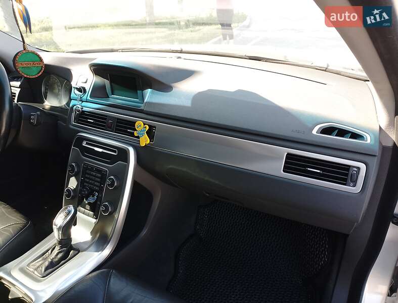 Універсал Volvo V70 2013 в Вінниці