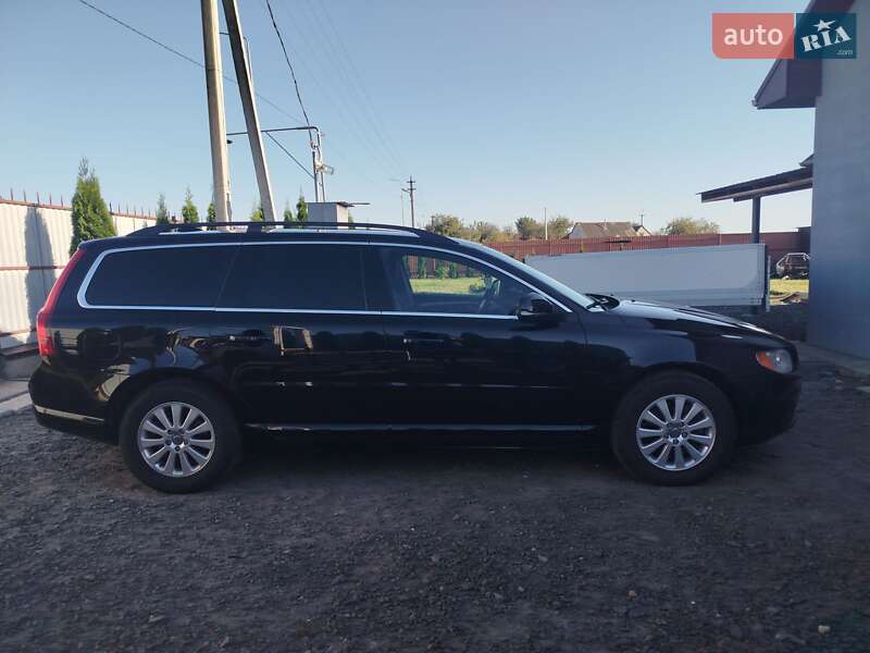 Универсал Volvo V70 2011 в Нововолынске