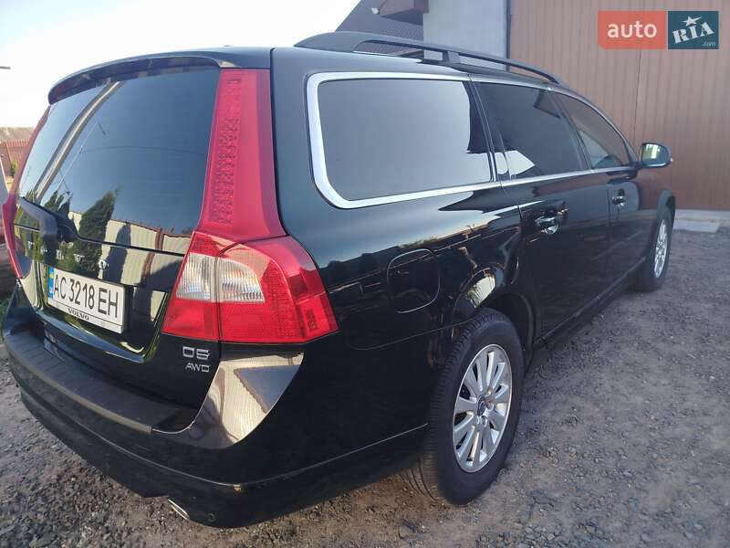 Универсал Volvo V70 2011 в Нововолынске