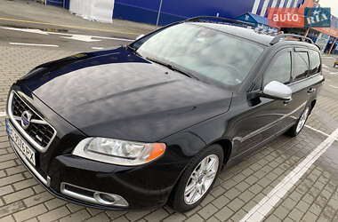 Универсал Volvo V70 2012 в 