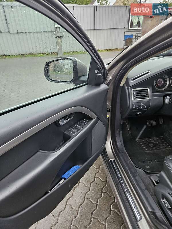 Универсал Volvo V70 2008 в Луцке