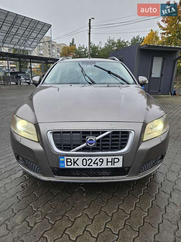 Универсал Volvo V70 2008 в Луцке