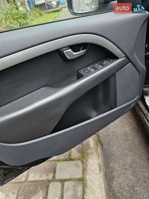 Универсал Volvo V70 2009 в Луцке фото 13 Универсал Volvo V70 2009 в Луцке