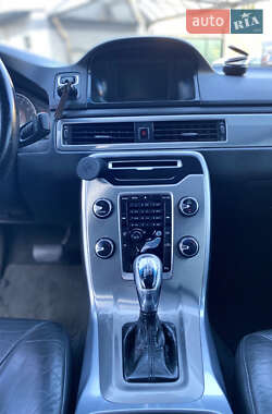 Универсал Volvo V70 2013 в 