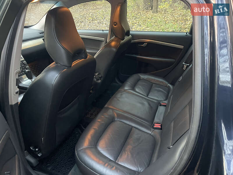 Універсал Volvo V70 2010 в Києві