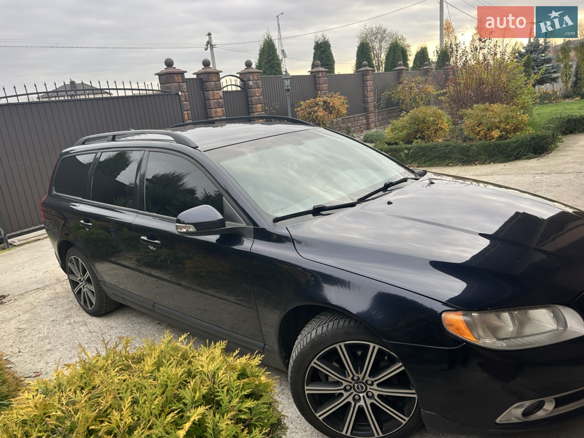 2010 Volvo V70 - мініатюра 3