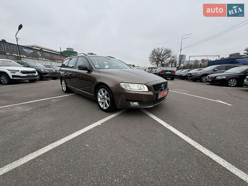 Універсал Volvo V70 2015 в Києві