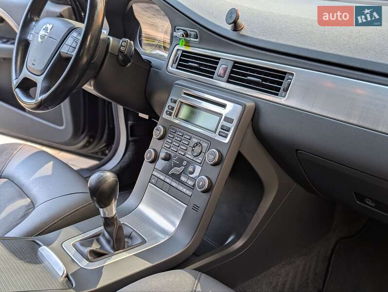 Універсал Volvo V70 2010 в Івано-Франківську фото 50 Універсал Volvo V70 2010 в Івано-Франківську