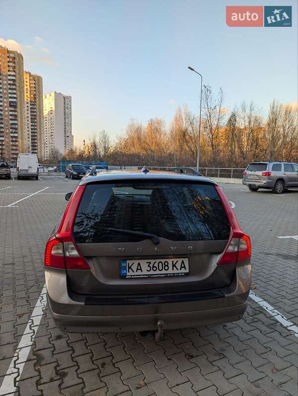 Универсал Volvo V70 2010 в Киеве