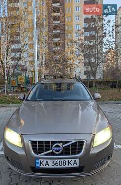 Универсал Volvo V70 2010 в Киеве