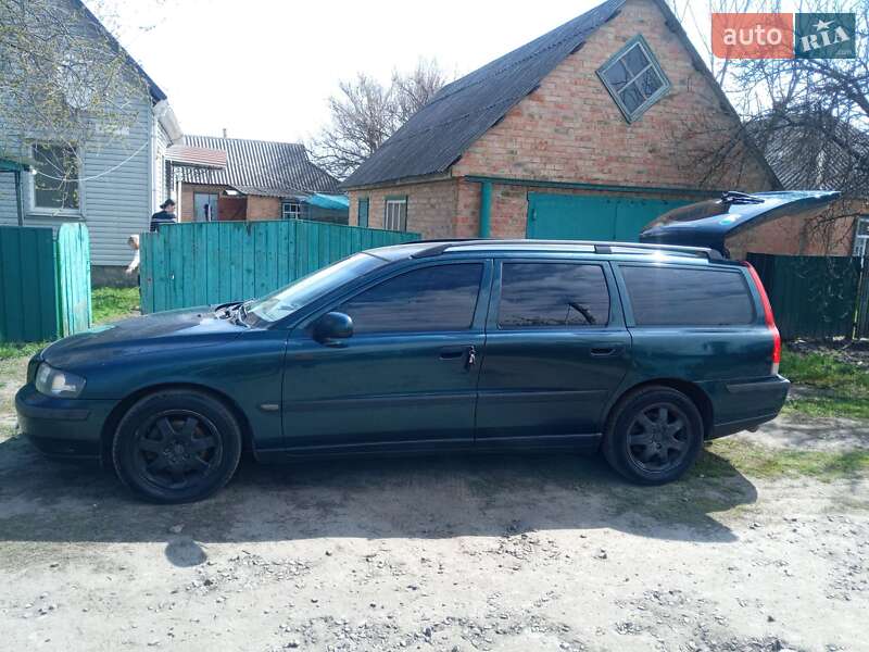 Універсал Volvo V70 2002 в Полтаві