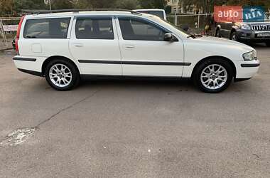 Универсал Volvo V70 2002 в Киеве