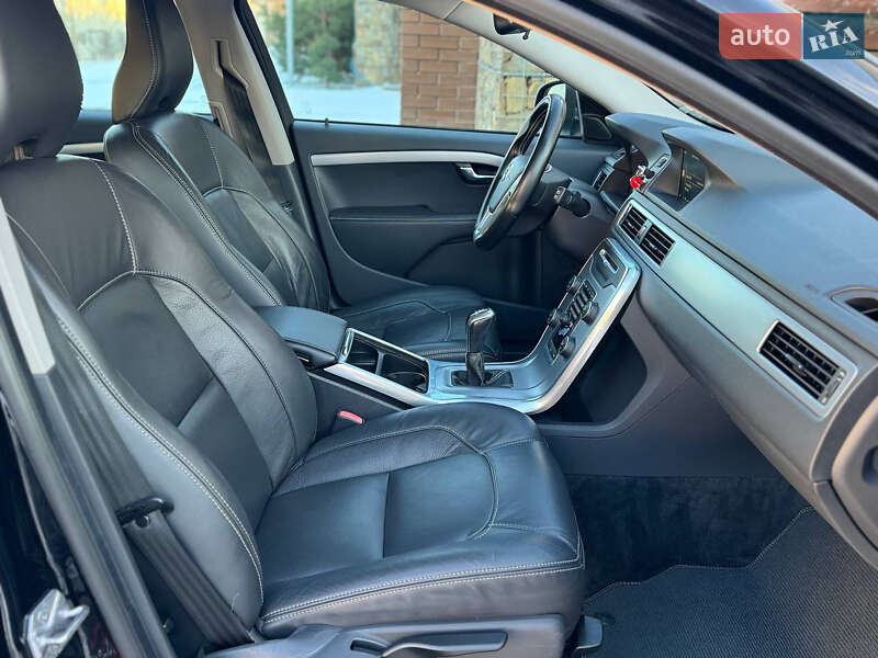 Универсал Volvo V70 2015 в Стрые