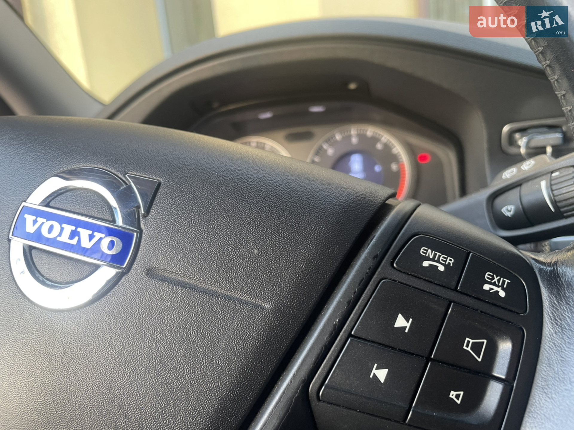 2010 Volvo V70 - мініатюра 4