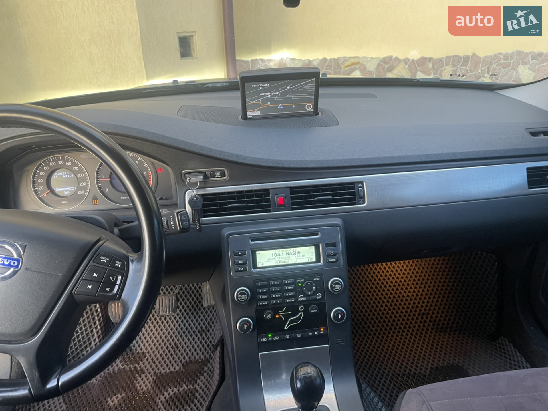 2010 Volvo V70 - мініатюра 5