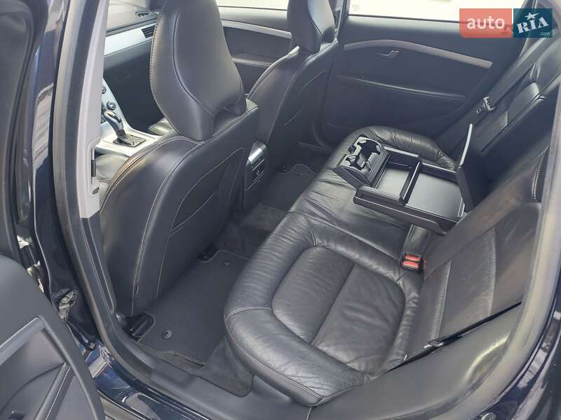 Универсал Volvo V70 2015 в Бродах фото 46 Универсал Volvo V70 2015 в Бродах