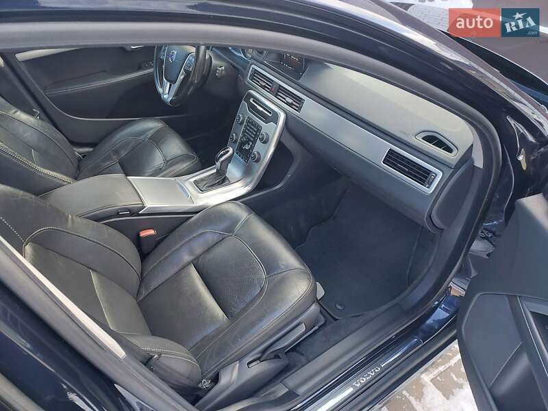 Универсал Volvo V70 2015 в Бродах фото 45 Универсал Volvo V70 2015 в Бродах