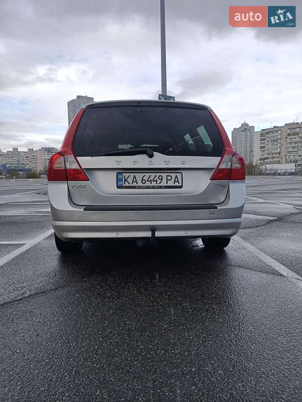 Универсал Volvo V70 2010 в Киеве