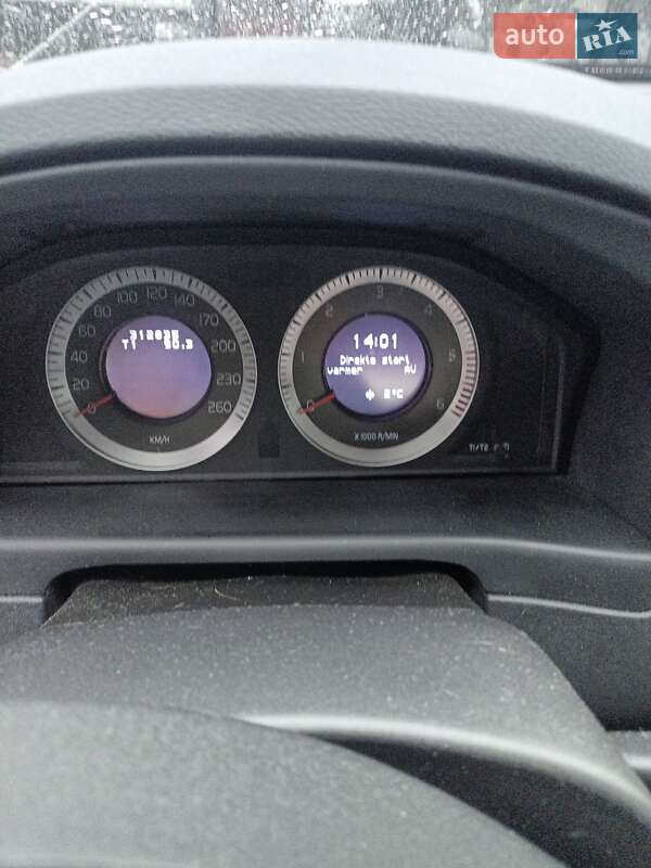 Универсал Volvo V70 2010 в Киеве