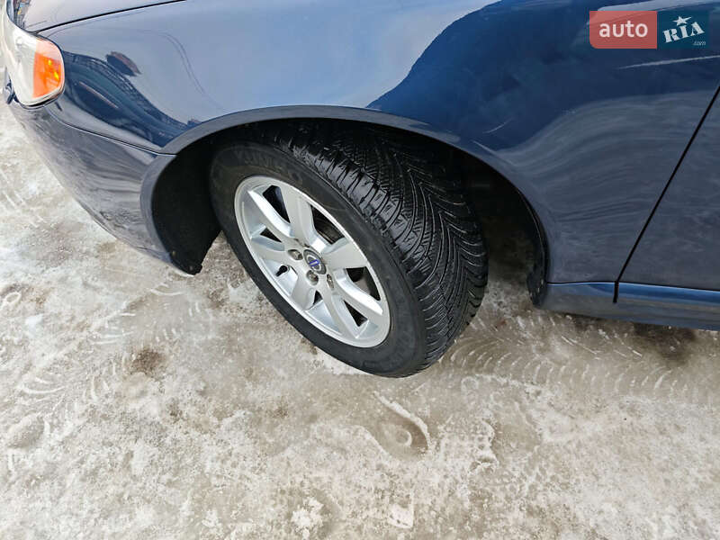 Универсал Volvo V70 2012 в Киеве фото 37 Универсал Volvo V70 2012 в Киеве