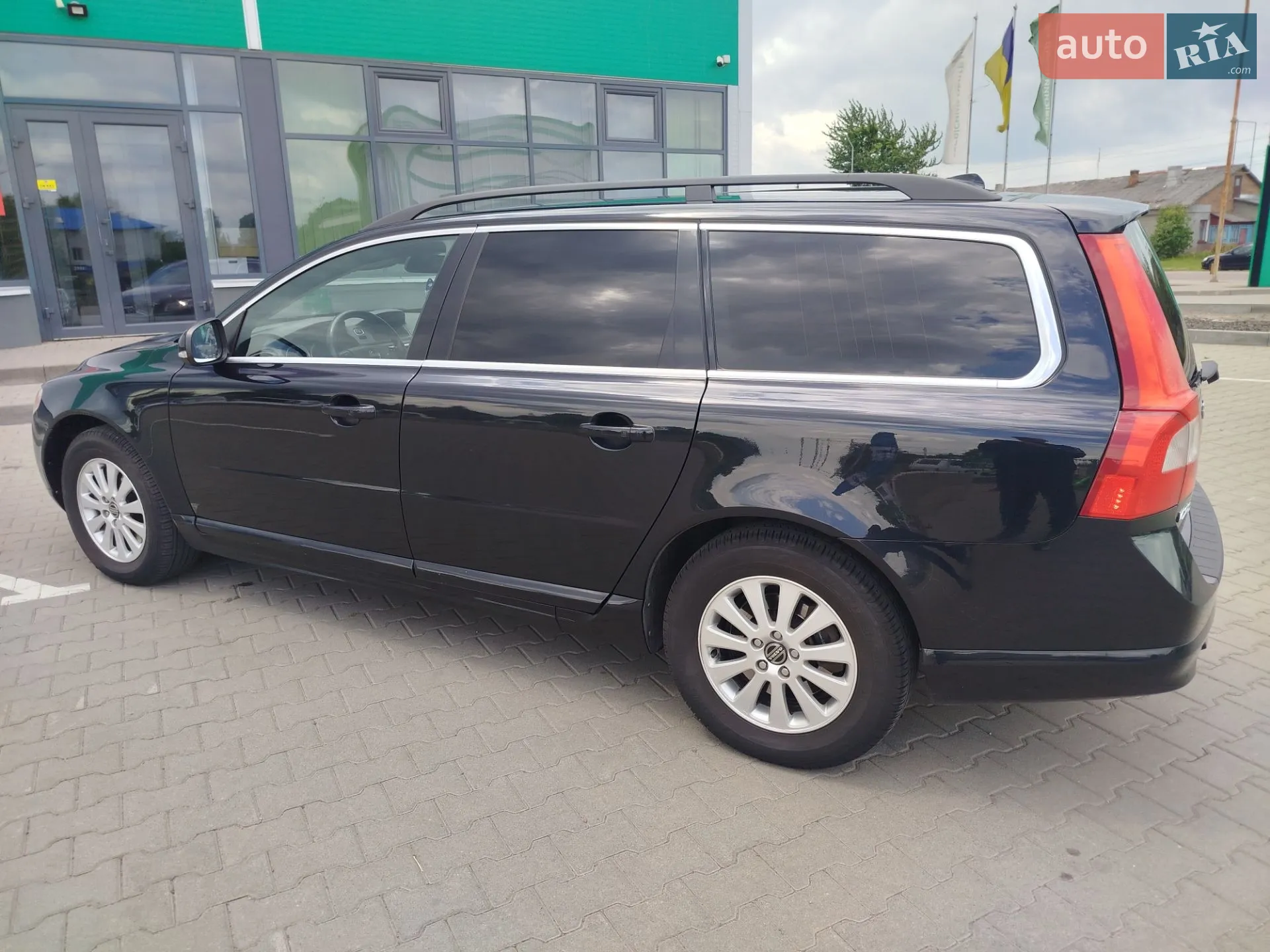 2011 Volvo V70 - мініатюра 10
