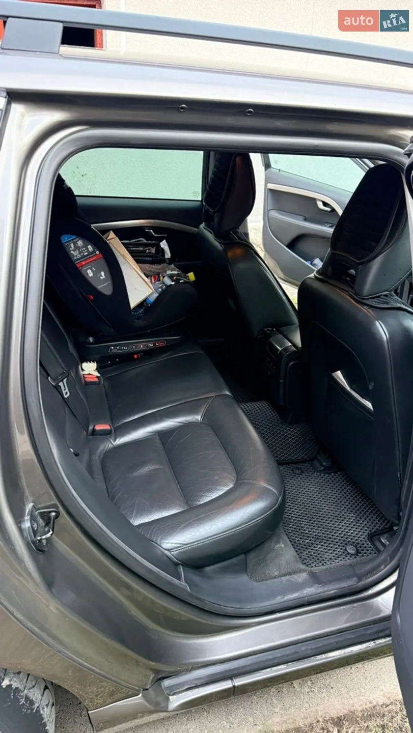 2010 Volvo V70 - мініатюра 12