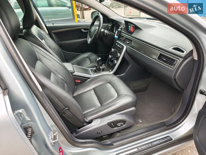 Универсал Volvo V70 2015 в Киеве