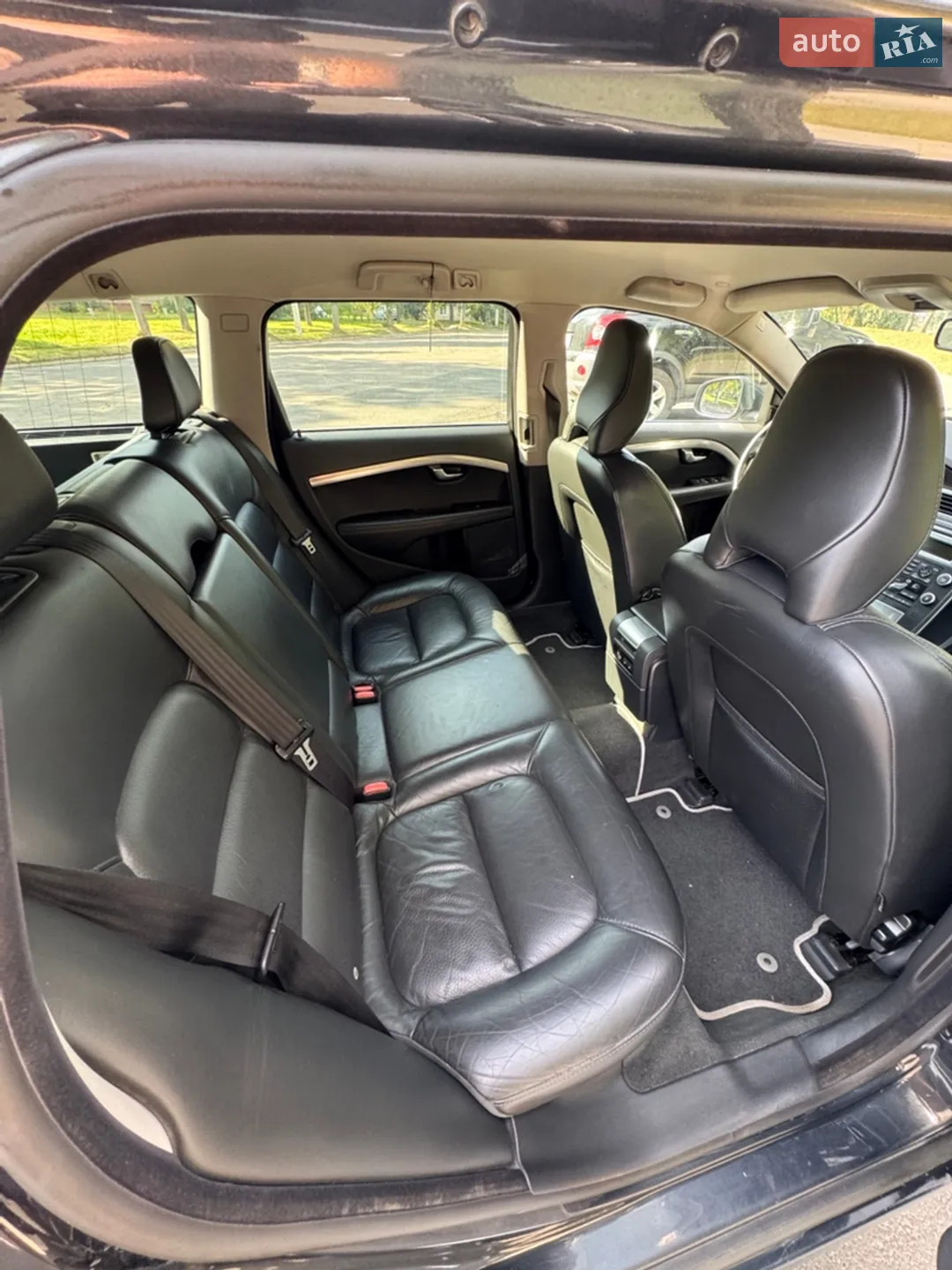 2010 Volvo V70 - мініатюра 17
