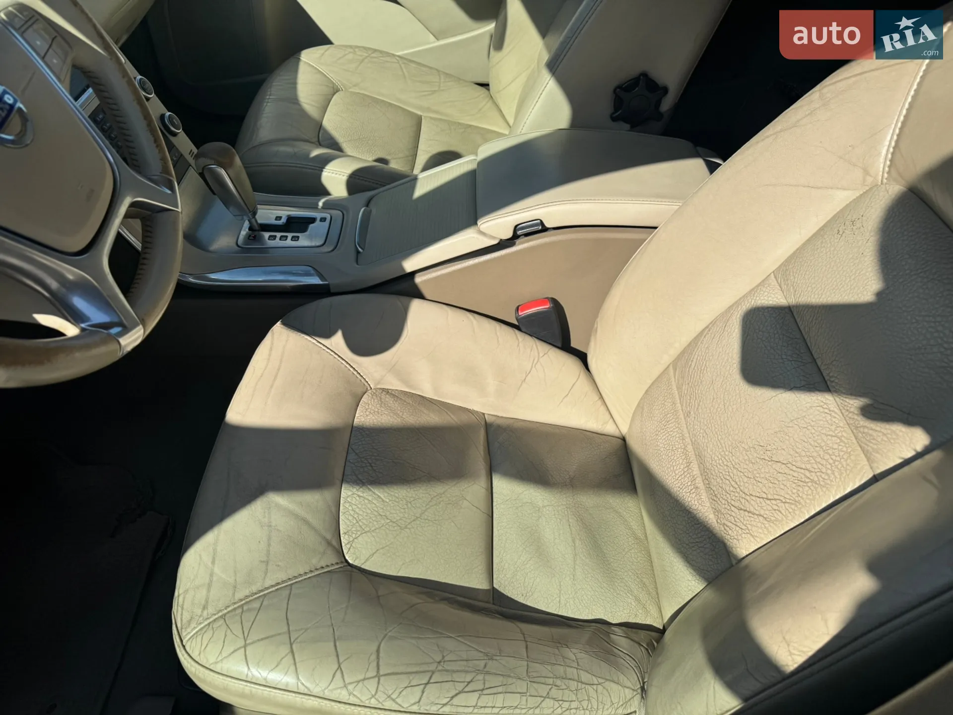 2011 Volvo V70 - мініатюра 9