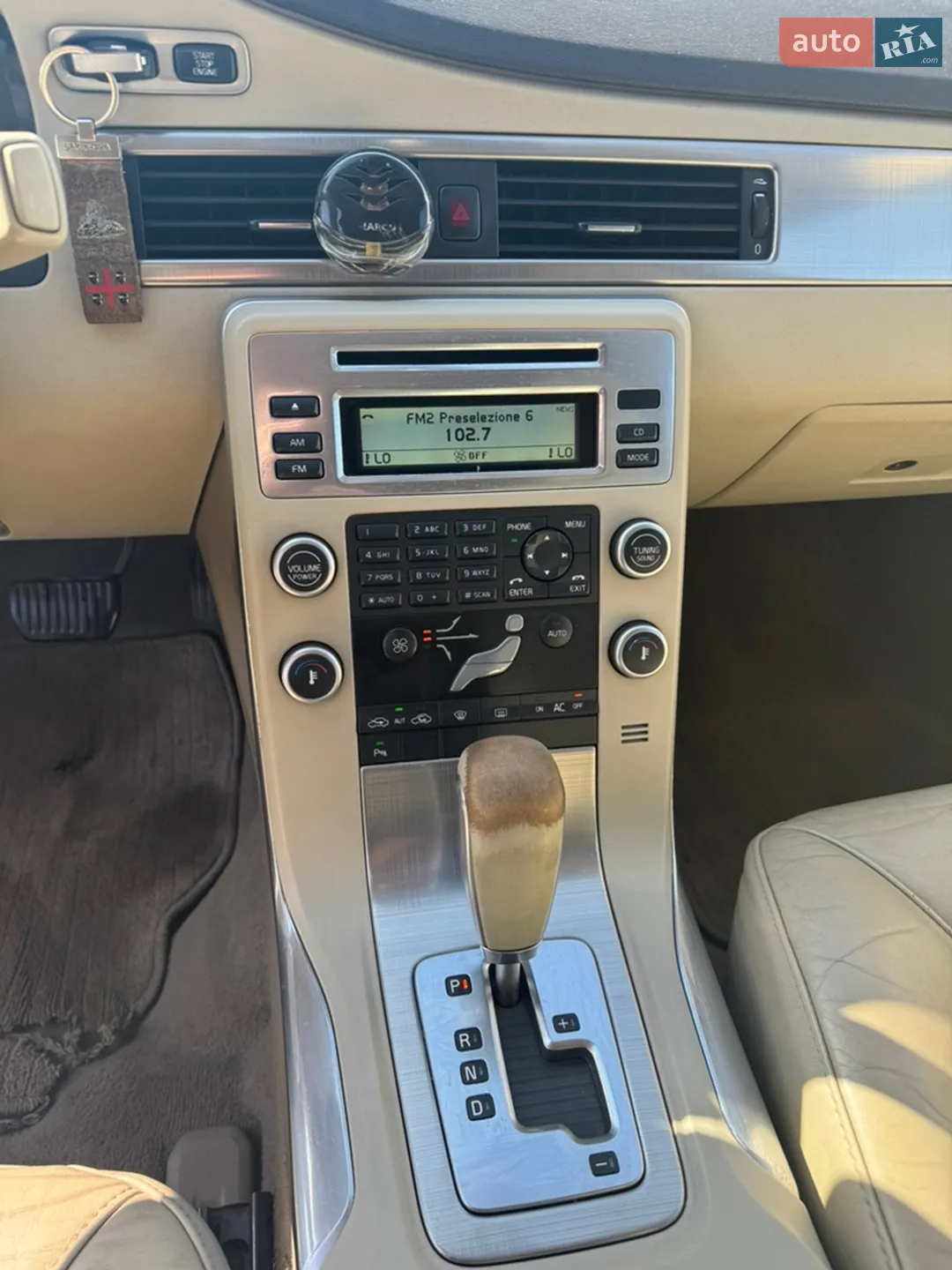 2011 Volvo V70 - мініатюра 11