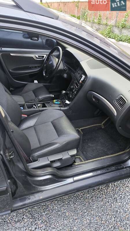 Универсал Volvo V70 2004 в Костополе