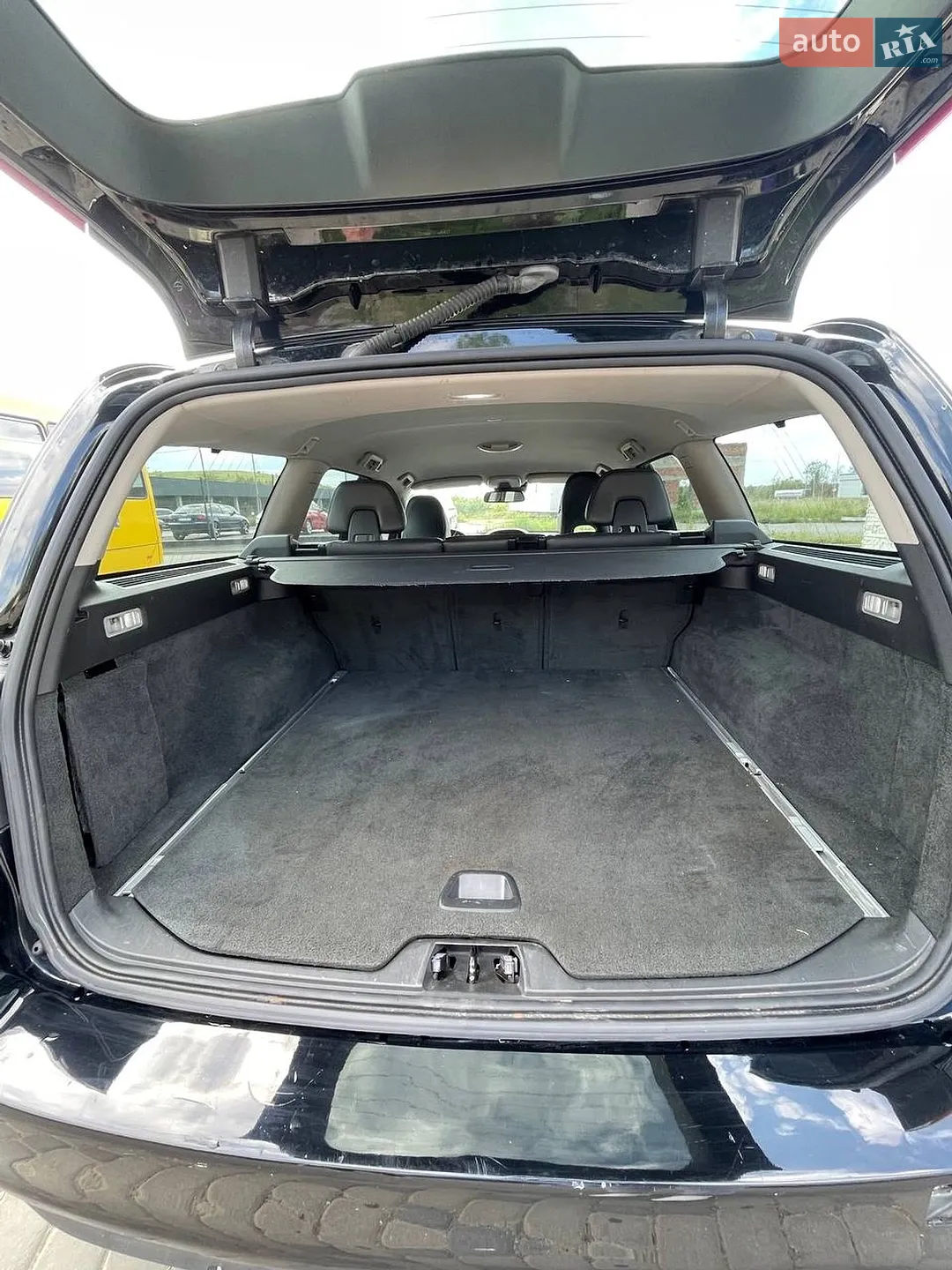 Volvo V70 2013 VIN YV147HBW7E1294005 фото оголошення 4 з 14