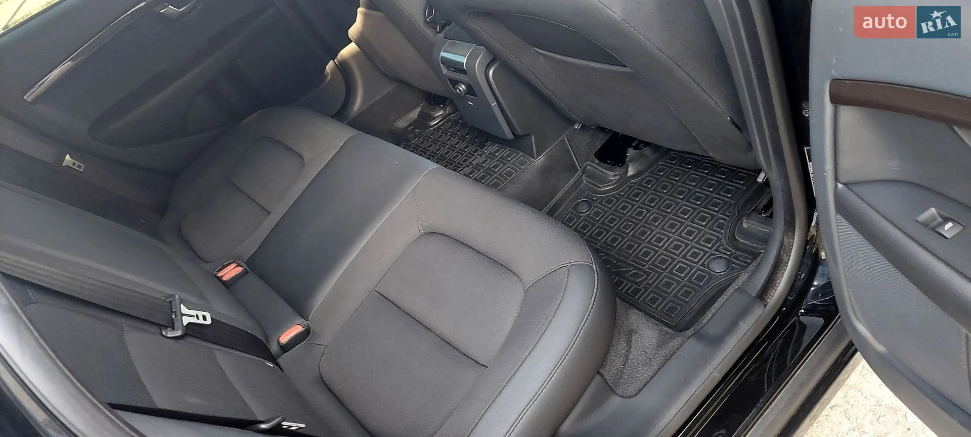 2011 Volvo V70 - мініатюра 14