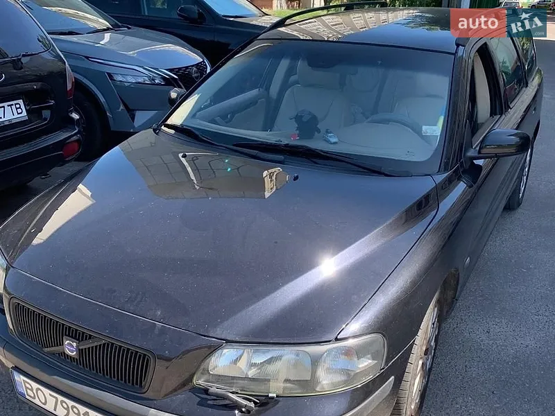 Volvo V70 2004
